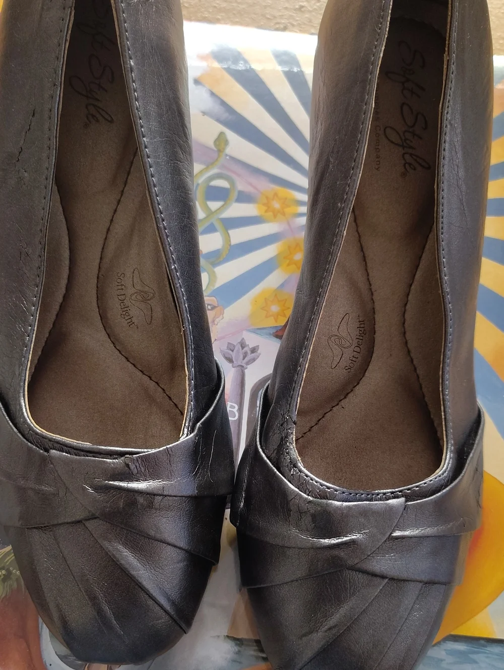 Soft Style Black Leather-Look Knot Ballet Flats